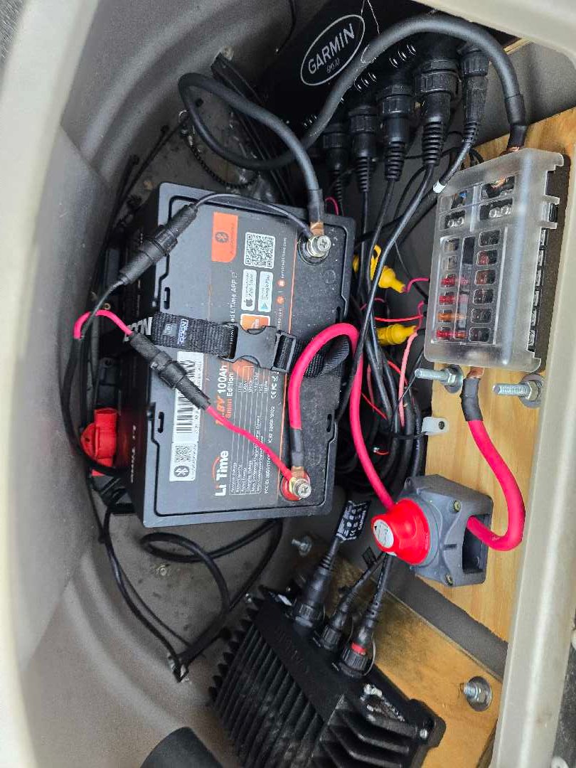 Li Time 100Ah, fuse block, GLS10 wiring